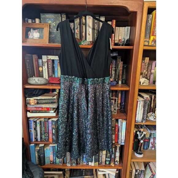 Brand New Torrid Women's 12 Black Multi Sequined Sleeveless Mini Dress A Line - Picture 2 of 6